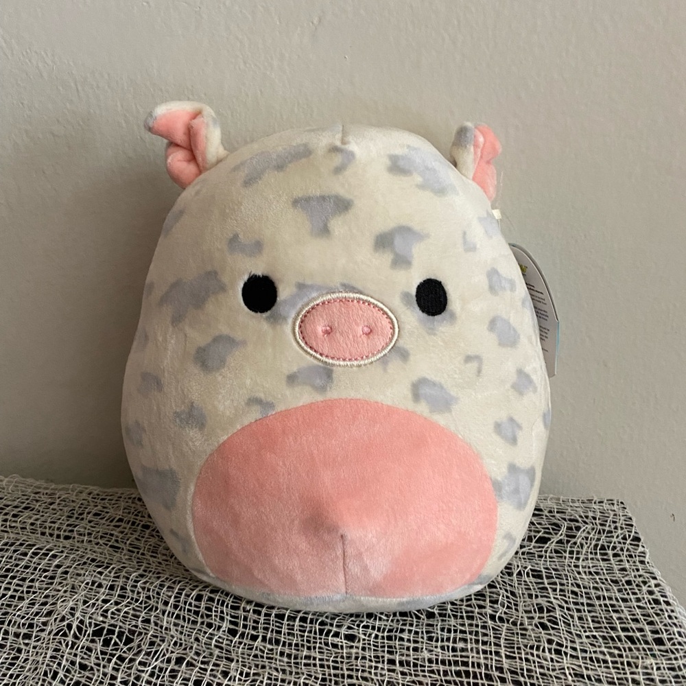 Squishmallow pig Rosie 8in brand new with tags
